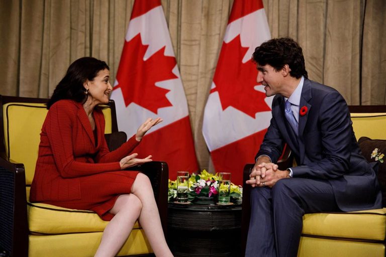 Prime Minister Justin Trudeau and Sheryl Sandberg, chief operating officer of Facebook, met at the Asia-Pacific Economic Cooperation summit in Vietnam in November 2017.