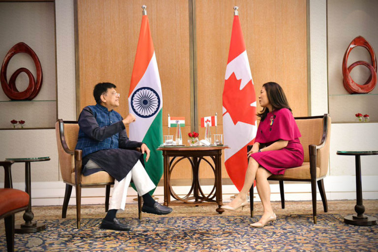 Indian Commerce Minister Piyush Goyak and Canadian Trade Minister Mary Ng in New Delhi in March 2022.