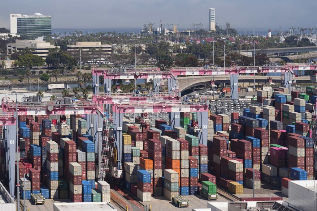 Canadian warehouses want to become hubs for Chinese goods facing U.S ...