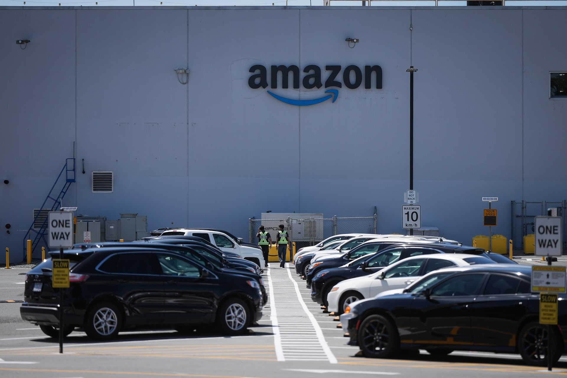 Documents reveal how Amazon managers are trained to spot union activity